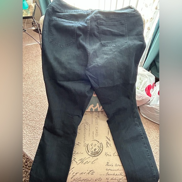 Torrid regular dark rinse - Picture 2 of 2